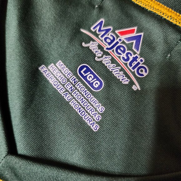 PACKERS By Majestic V neck short sleeve top with 3D Writing on front. Size LARGE - Picture 6 of 7